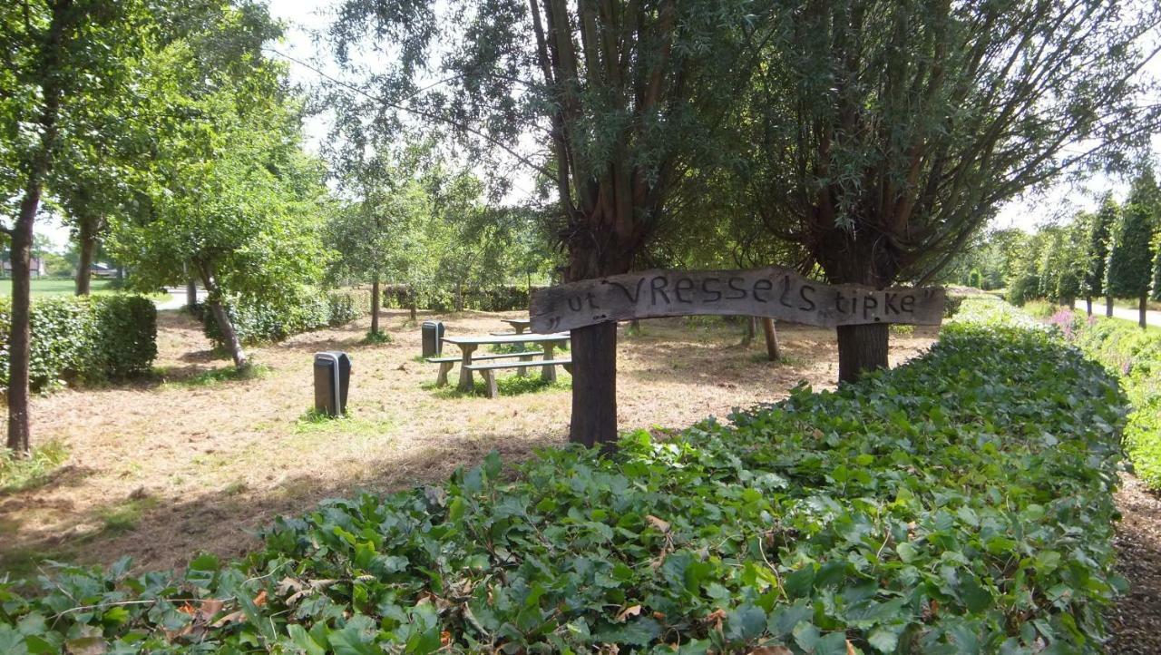 B&B 't Nagtegaeltje Sint-Oedenrode Kültér fotó